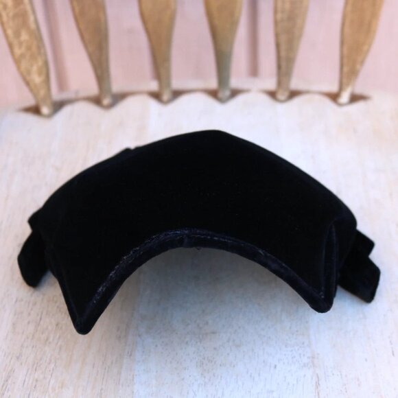 Womens 1920 Vintage Style Velvet Beret Hat Chic Cap - Picture 3 of 14